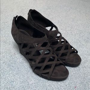 Eileen Fisher black suede heels